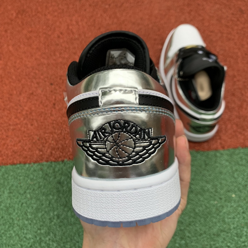 Air Jordan 1 Low shoes