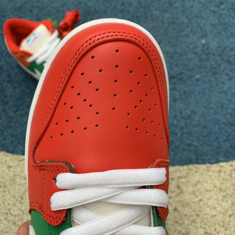 7-Eleven x Nike SB Dunk Low