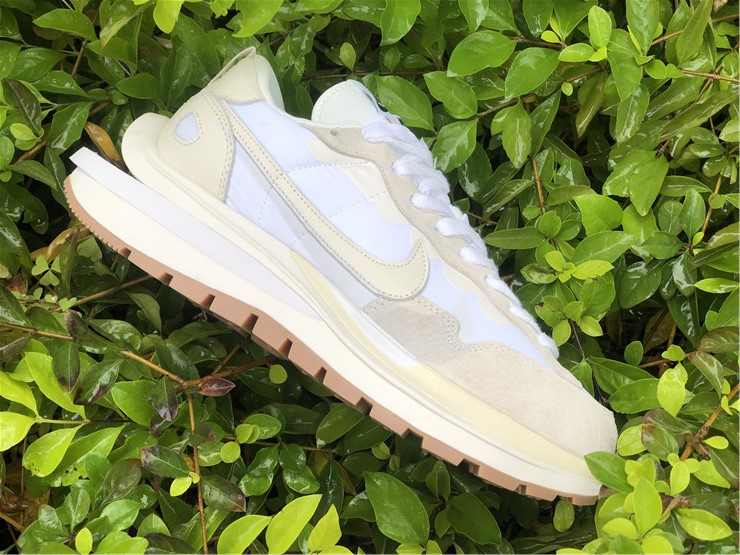 Nike regasus vaporrly SP x Sacai ''Beige''