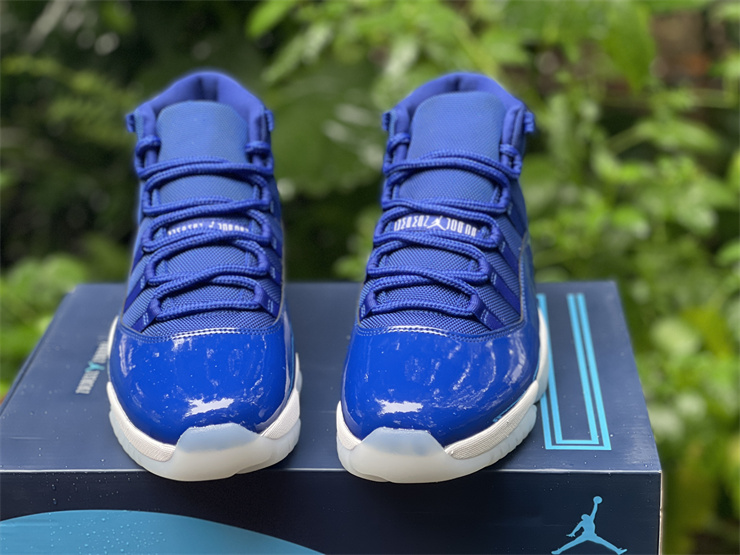 Air JORDAN 11