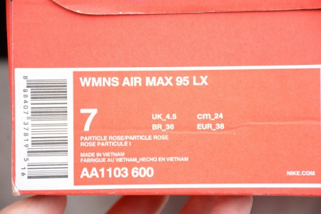 NIKE womens AIR MAX 95 DELUXE