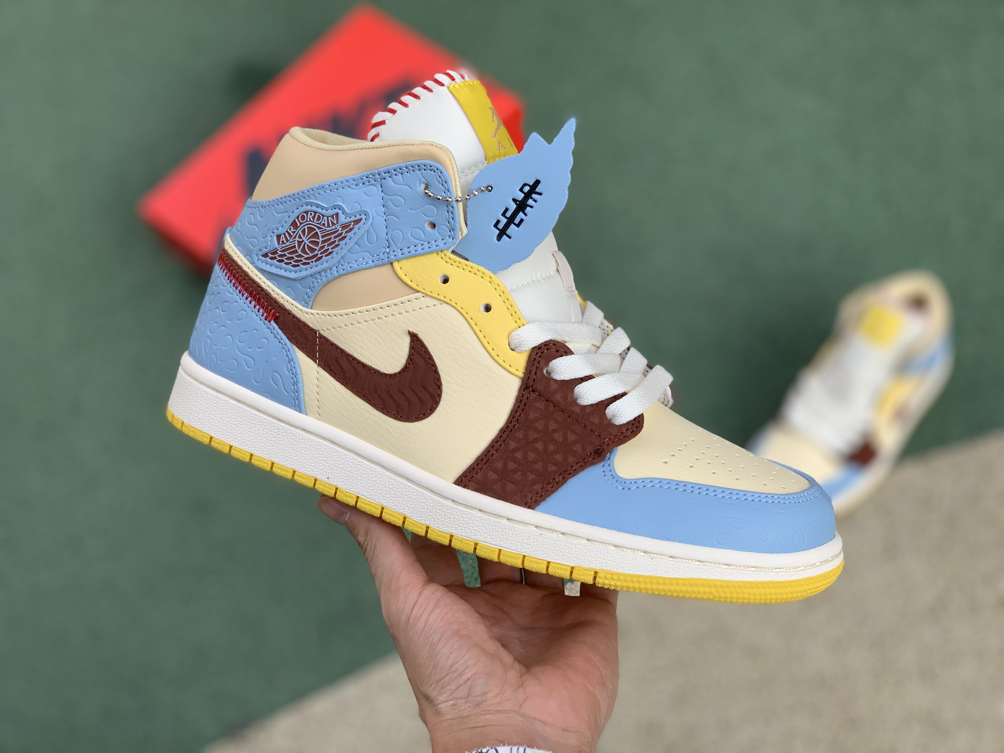 Jordan 1 Mid Fearless Maison Chateau Rouge