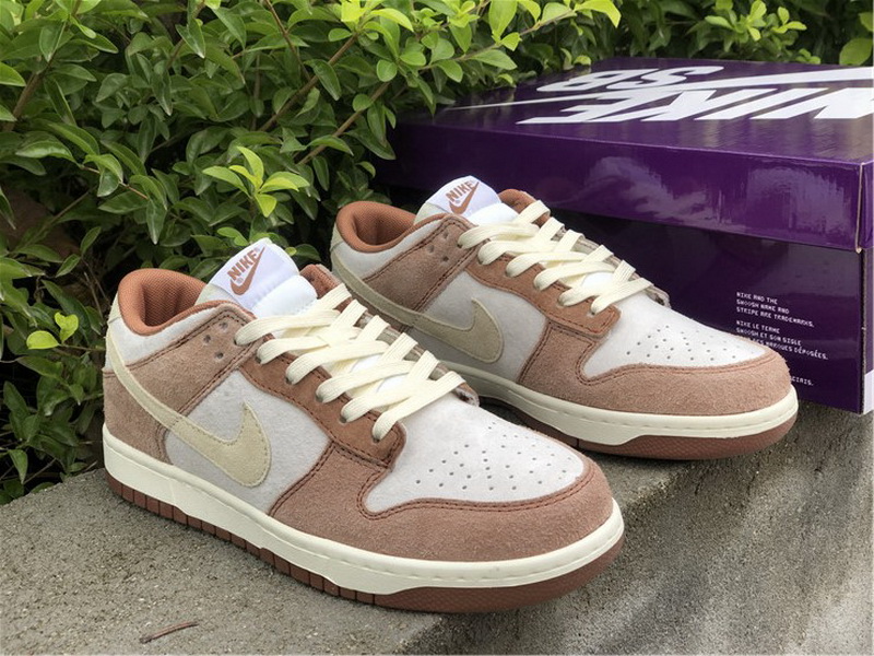 Nike Dunk Low Medium Curry