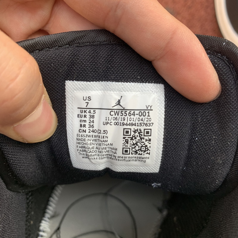 Air Jordan 1 Low Black Active Fuchsia Cyber