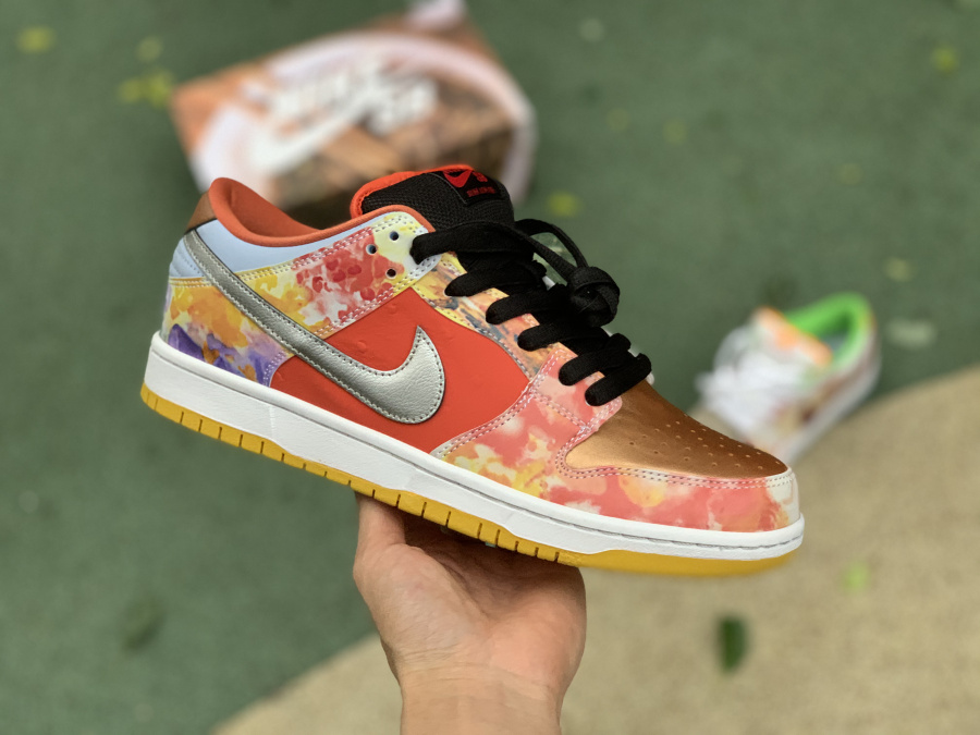 Nike SB Dunk Low Street Hawker (2021)