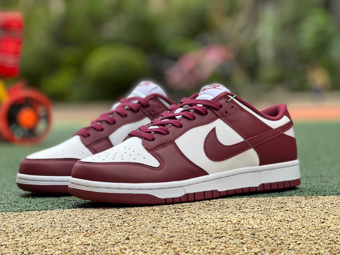 Nike SB Dunk Low Bordeaux
