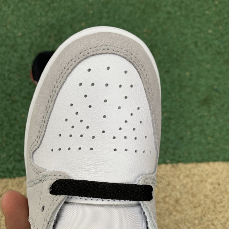 Air Jordan 1 High OG“ Light Smoke Grey” GS