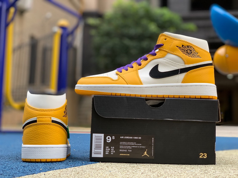 Jordan 1 Mid Lakers