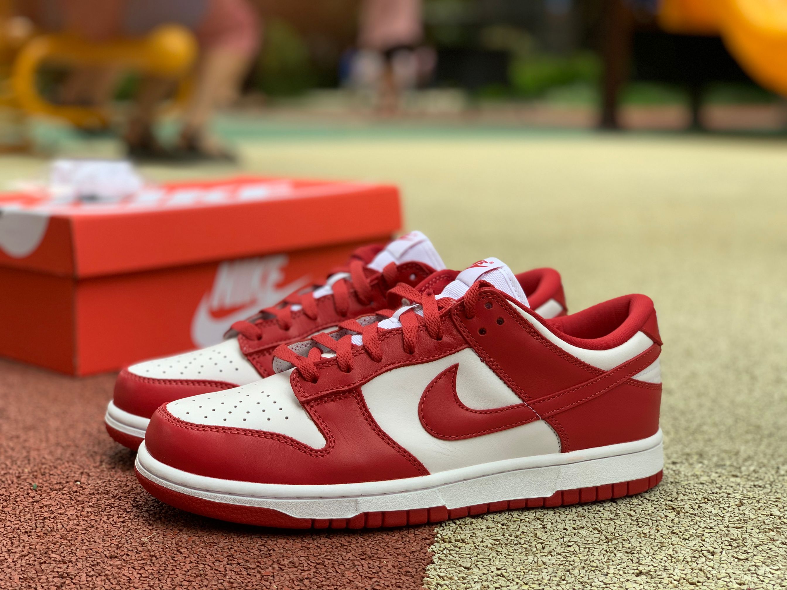 Nike Dunk Low University Red