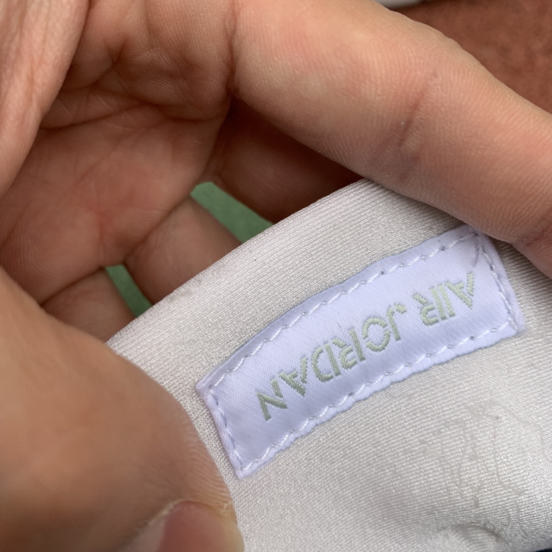 Air Jordan 4 “Pure Money”