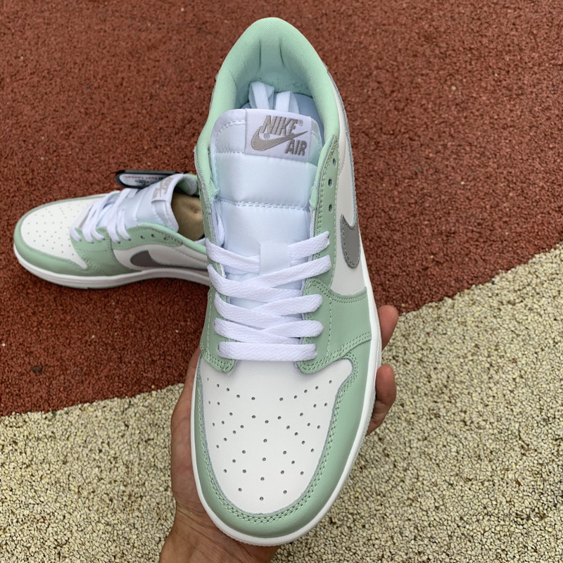 Air Jordan 1 Low shoes