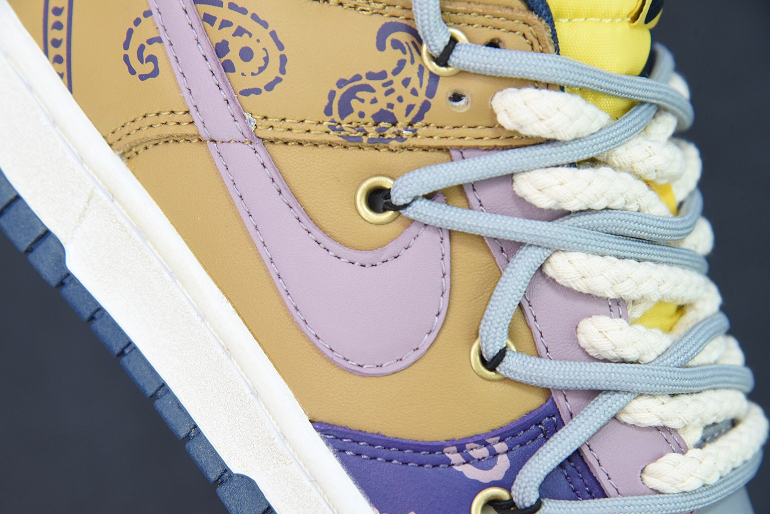 Nike Dunk Low Paisley