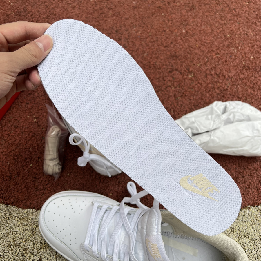 Nike SB Dunk Low Pearl Pink