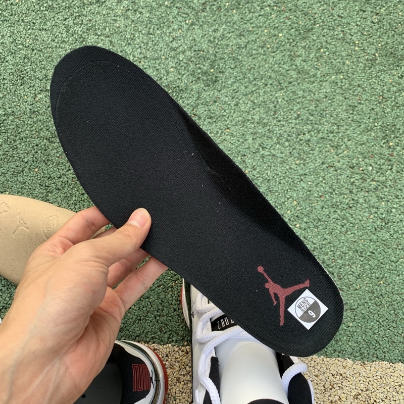 Air Jordan 11 Low “White Bred”