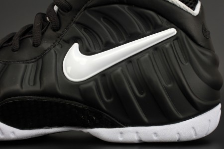 Nike Air Foamposite Pro Dr.Doom Black/White