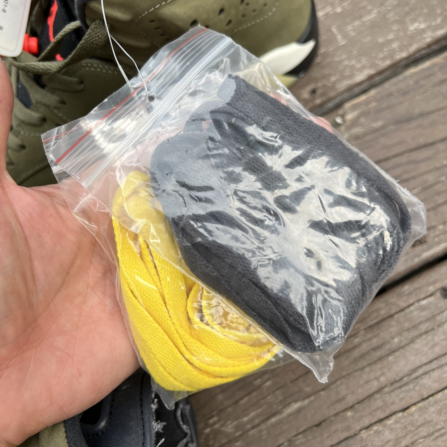 Travis Scott x Air Jordan 6