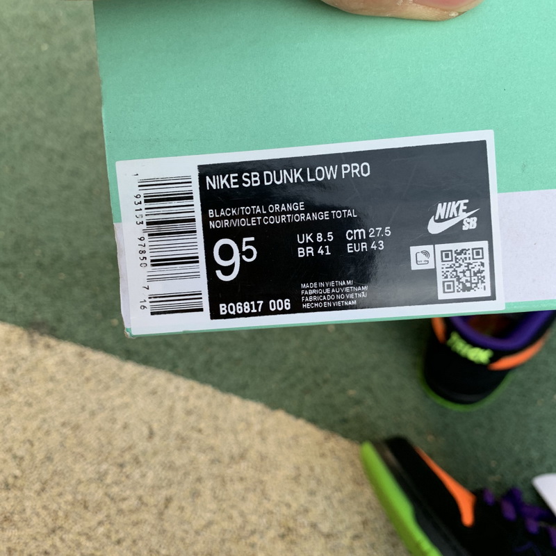 Nike SB Dunk Low “Night of Mischief”