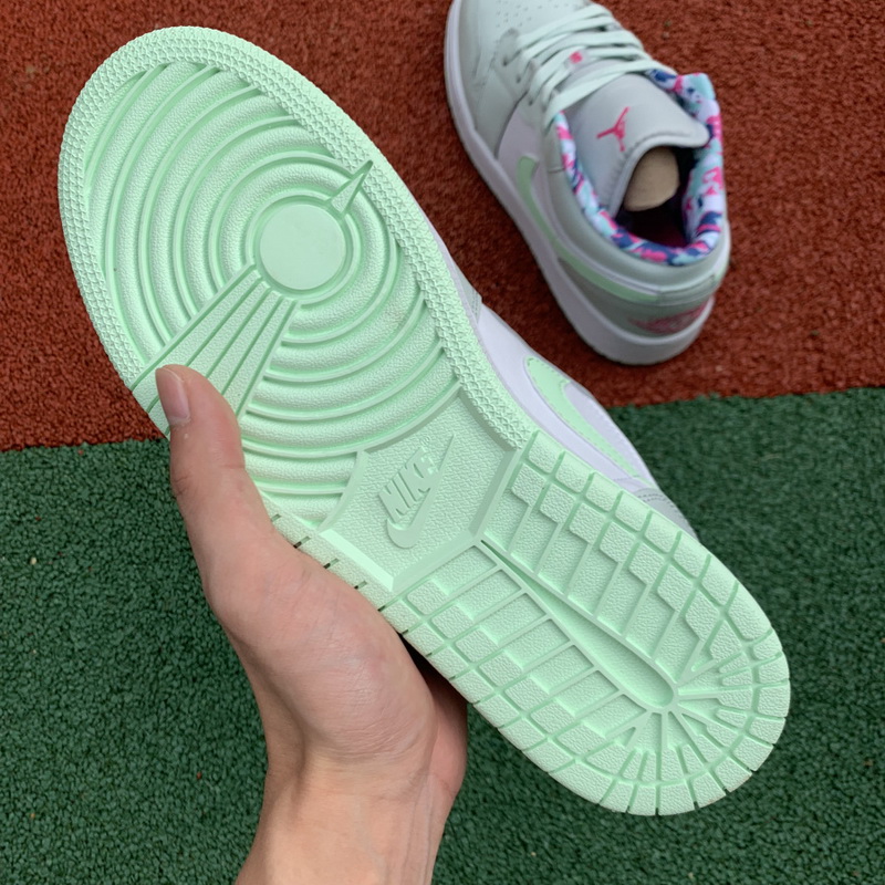 Air Jordan 1 Low shoes