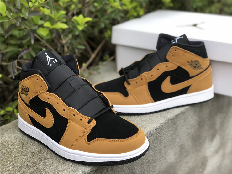 Air Jordan 1 Mid Wheat