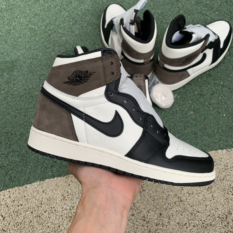 Air Jordan 1 High OG “Dark Mocha” GS