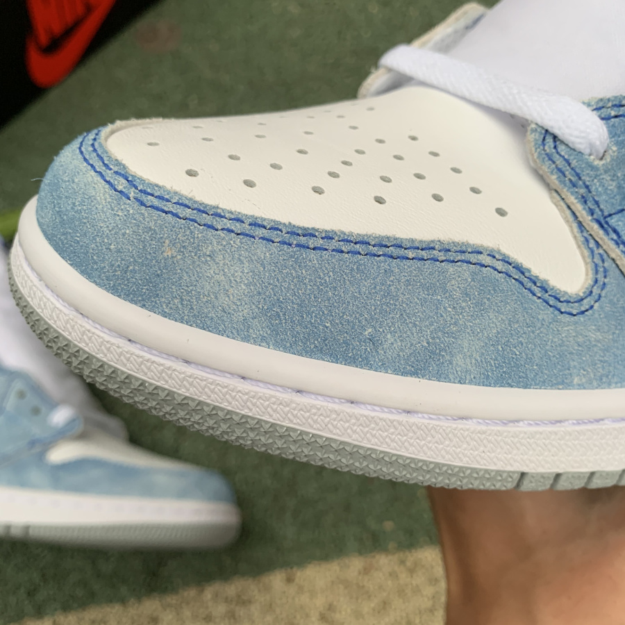 Air Jordan 1 High “Hyper Royal”GS