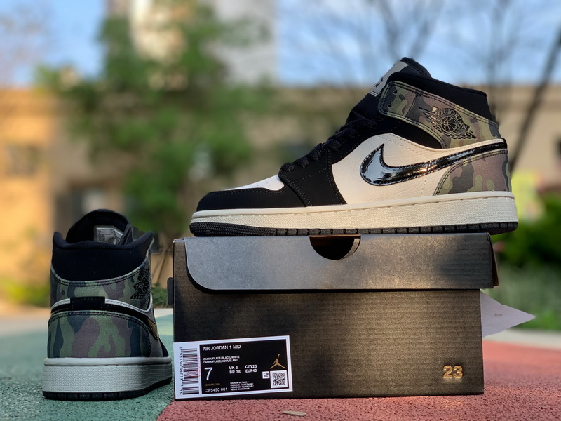 Jordan 1 Mid Camo