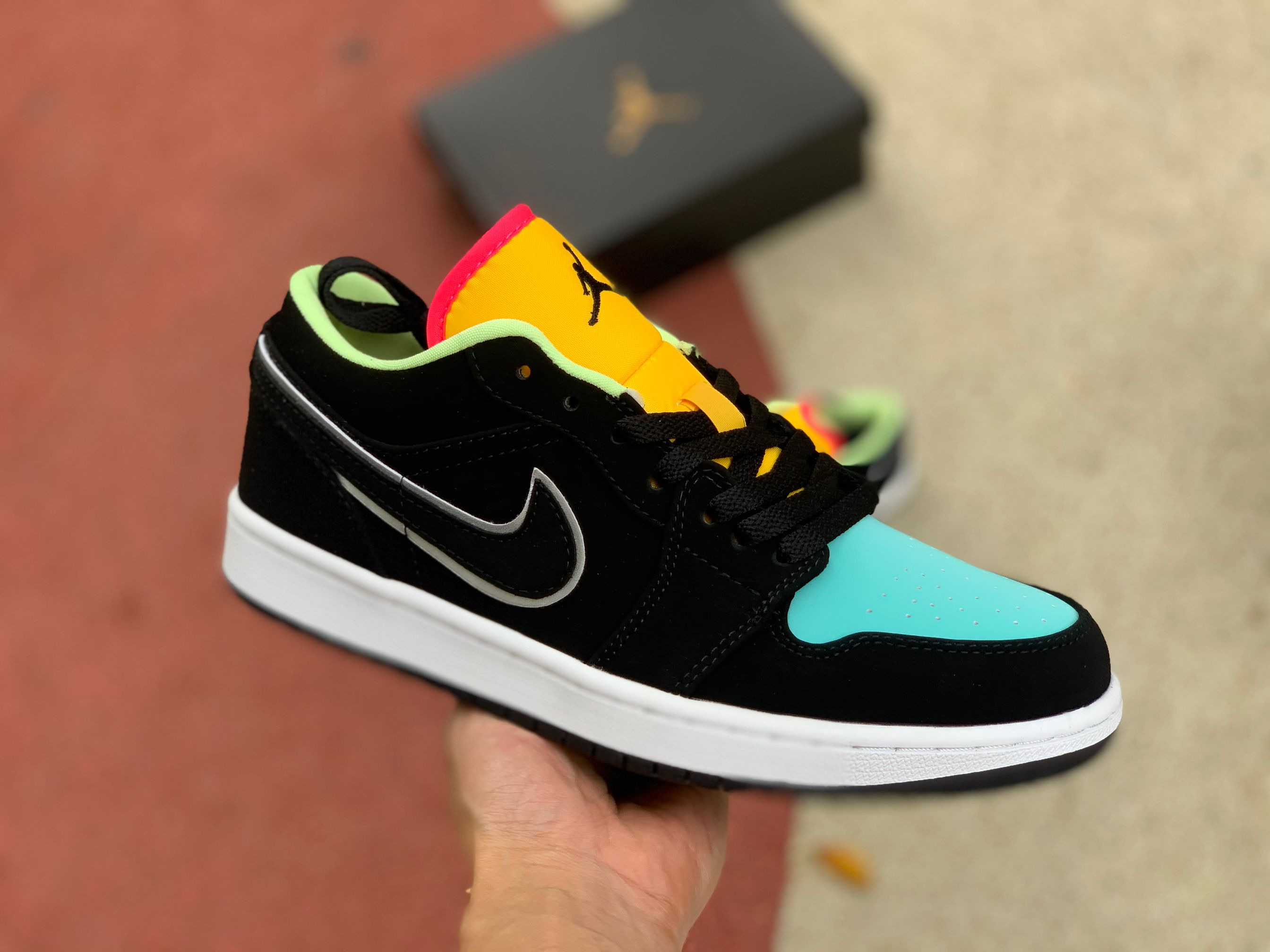 Air Jordan 1 Low shoes