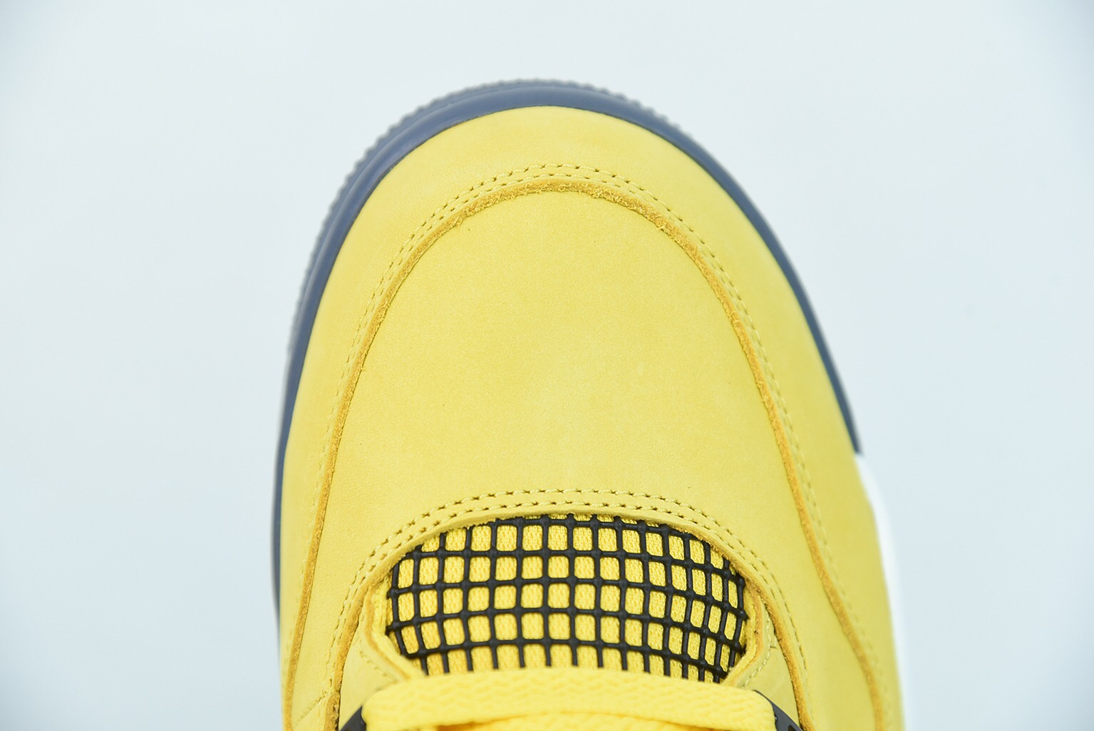 Air Jordan 4 Retro Lightning (2021)