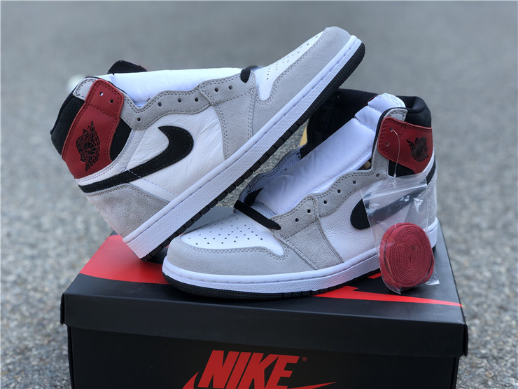 Air Jordan 1 “Particle Grey”