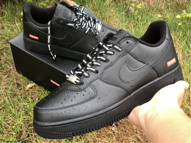 Supreme x Nike Air Force 1 Low