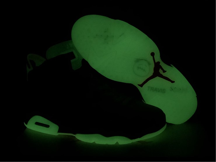Travis Scott x Air Jordan 6