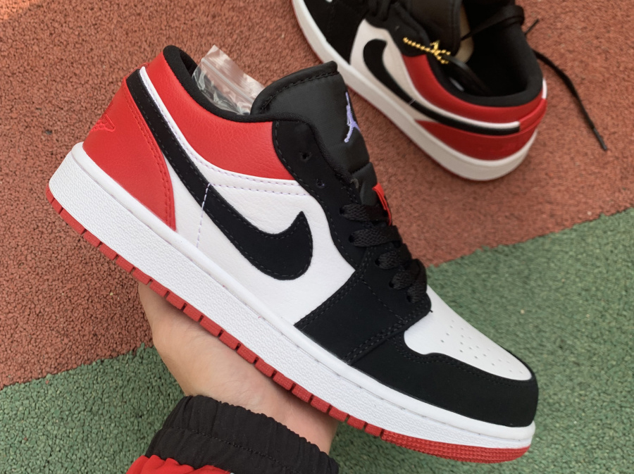 Air Jordan 1 Low Black Toe