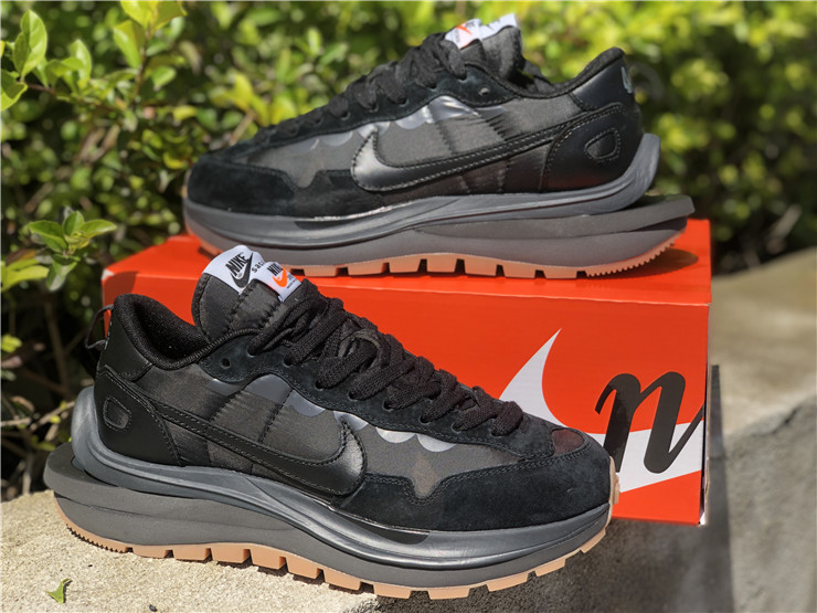 Sacai x Nike VaporWaffle ''Black''