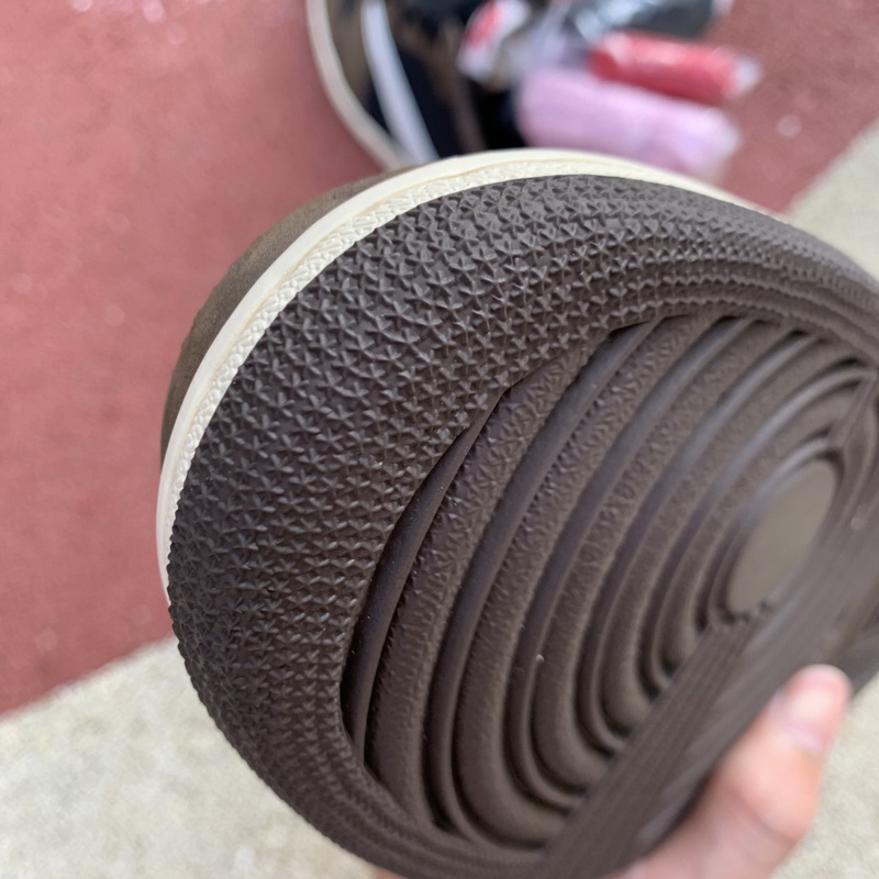 Travis Scott x Air Jordan 1 Low “Dark Mocha”