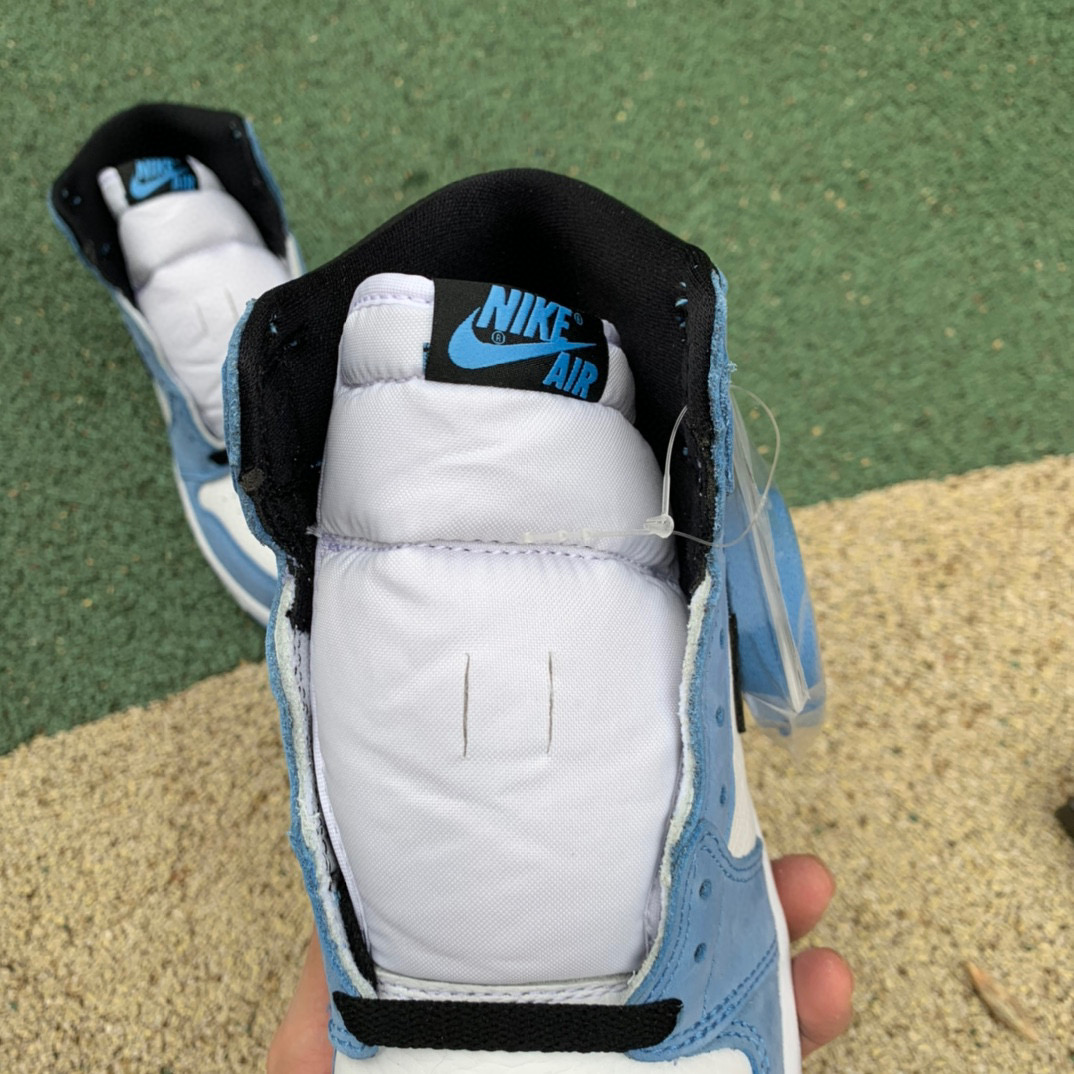 Air Jordan 1 High OG “University Blue”GS