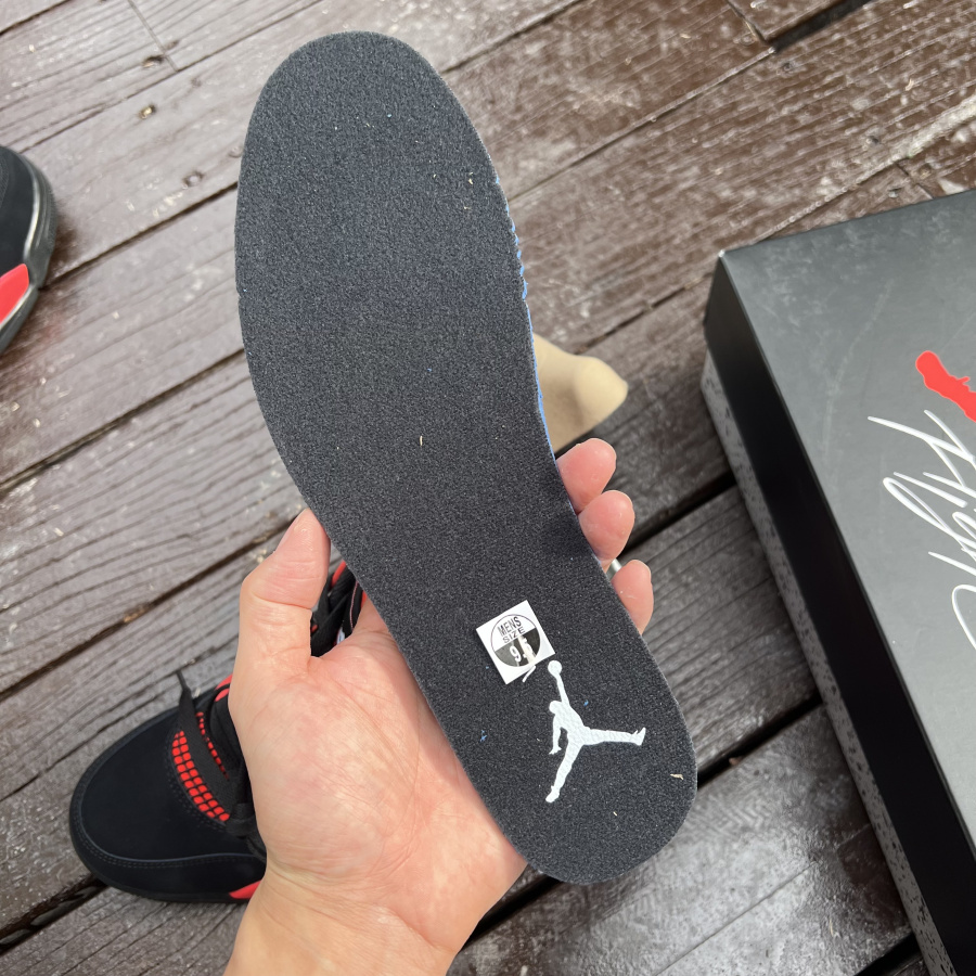 Air Jordan 4 “Red Thunder”