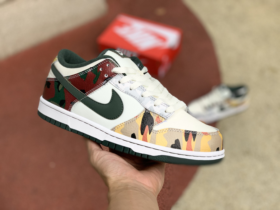 Nike Dunk Low SE Sail Multi-Camo