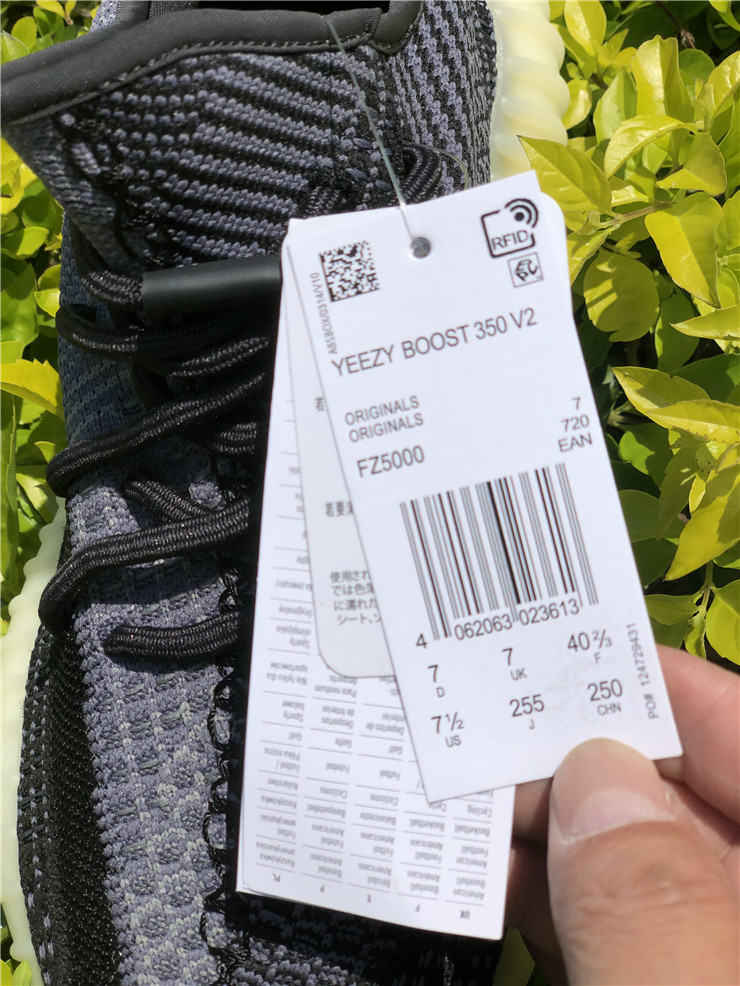 Yeezy Boost 350 Boost V2 Oreo