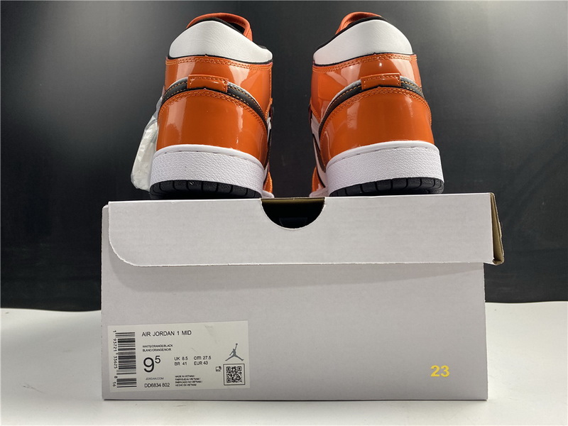Air Jordan 1 Mid “Turf Orange”