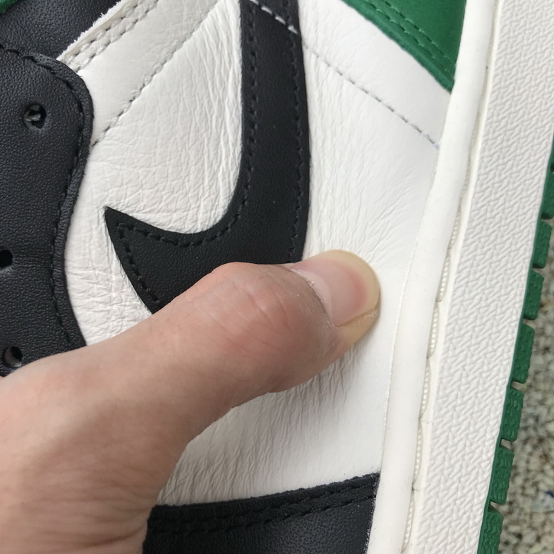 Air Jordan 1 High OG “Pine Green”