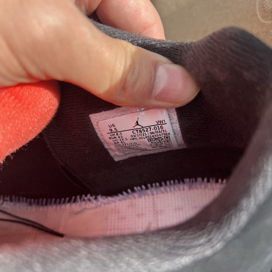 Air Jordan 4 “Red Thunder”