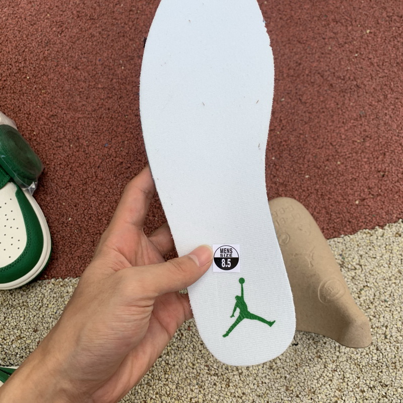 Jordan 1 Mid Pine Green