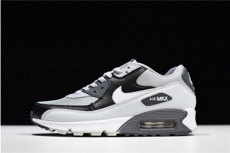 Nike Air Max 90 Essential