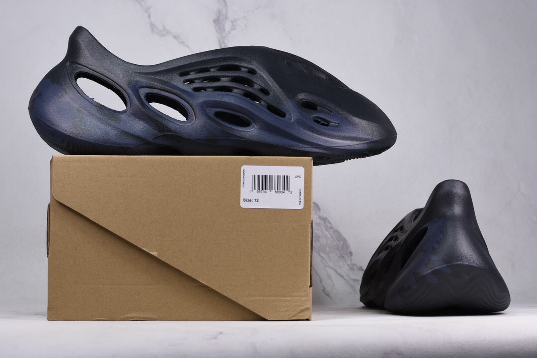 Adidas Yeezy Foam Runner Mineral Blue