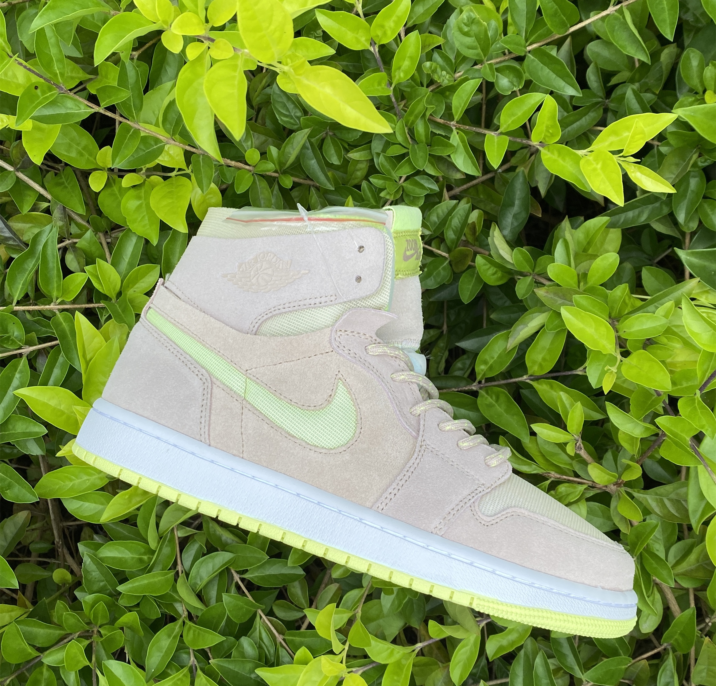 Air Jordan 1 Zoom CMFT Lemon Twist