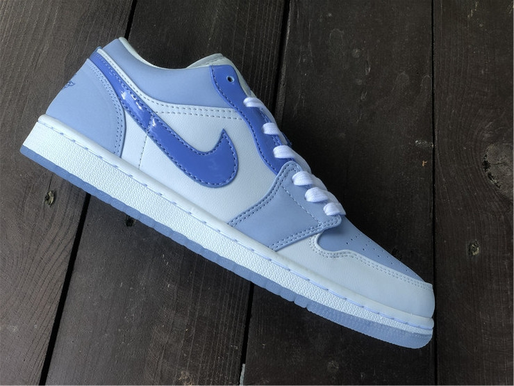 Air Jordan 1 Low The Mighty Swooshers