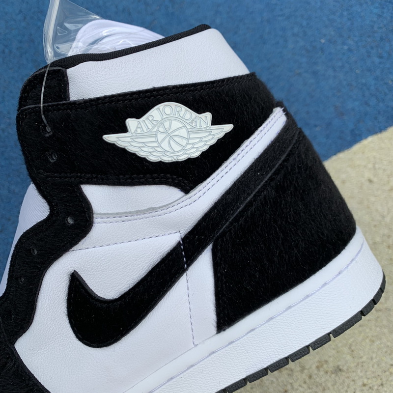 Air Jordan 1 Retro High OG WMNS “Panda”