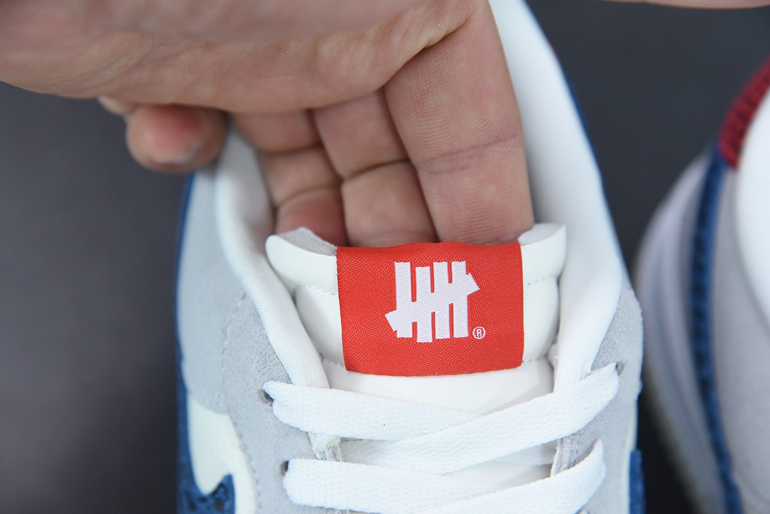 Nike Air Force 1 Low SP Undefeated 5 On It Dunk vs. AF1