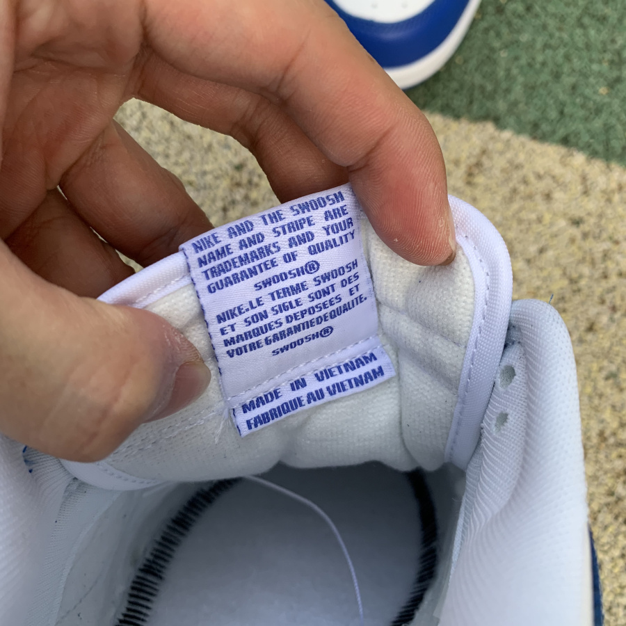 Nike Dunk Low “Varsity Royal”