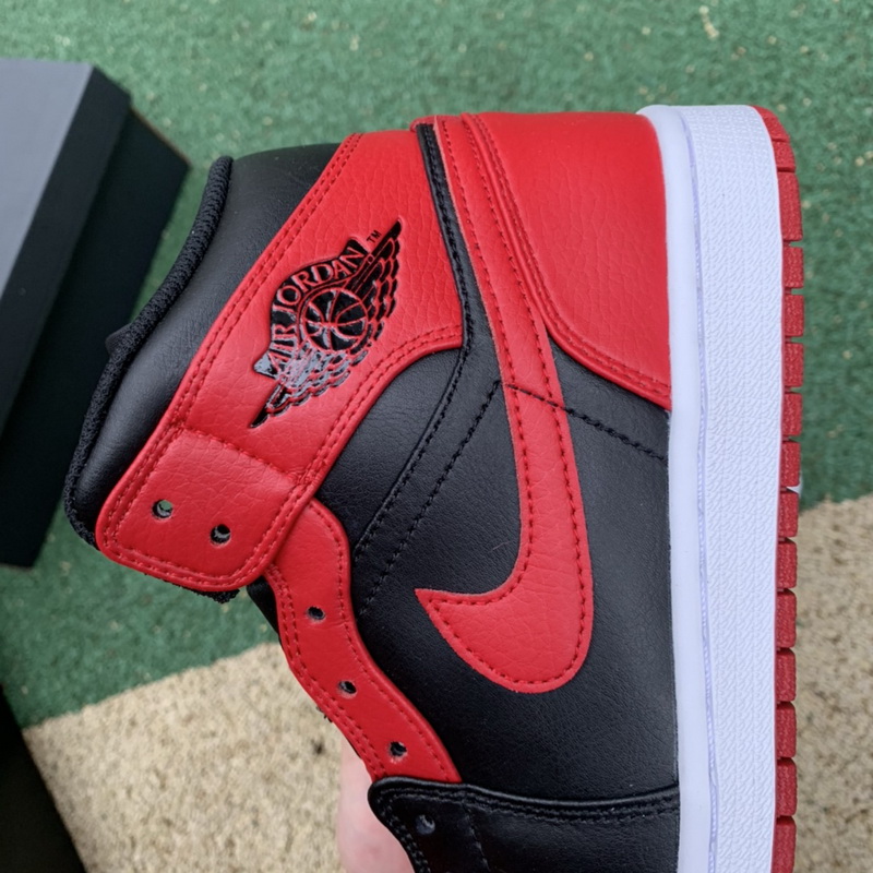 Jordan 1 Mid Shoes